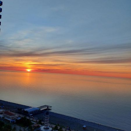 Номера На Высоких Этажах 24,31 Apartment Batumi Ngoại thất bức ảnh