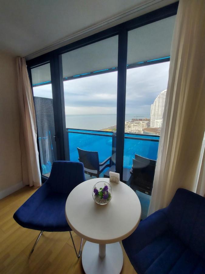 Номера На Высоких Этажах 24,31 Apartment Batumi Ngoại thất bức ảnh