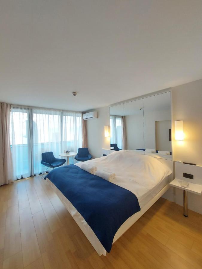 Номера На Высоких Этажах 24,31 Apartment Batumi Ngoại thất bức ảnh