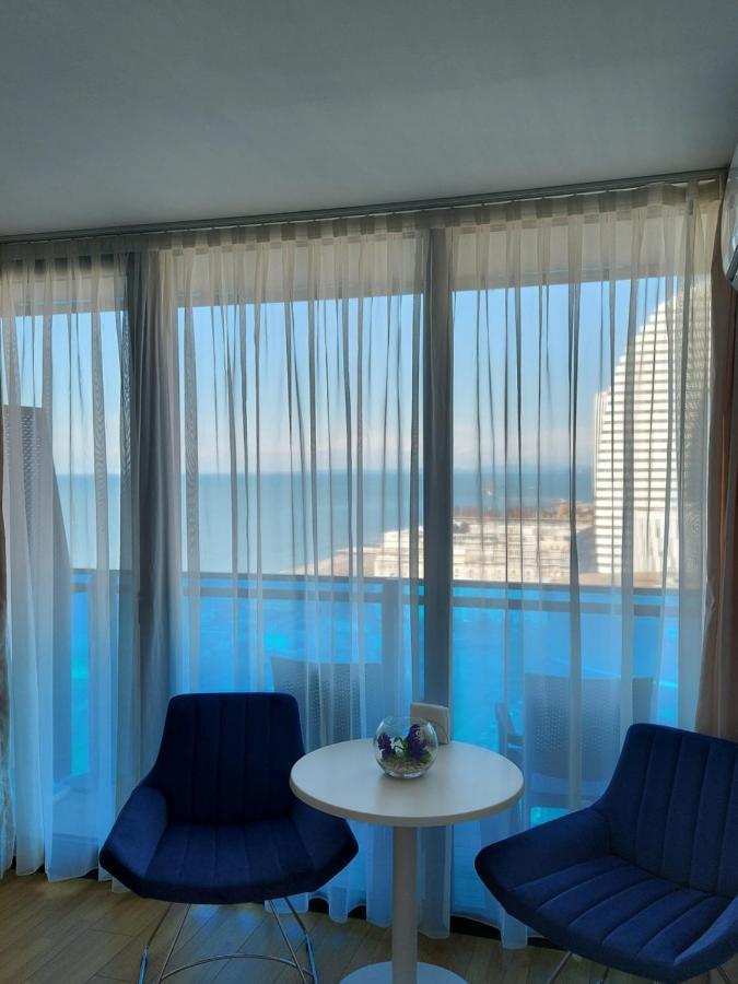 Номера На Высоких Этажах 24,31 Apartment Batumi Phòng bức ảnh