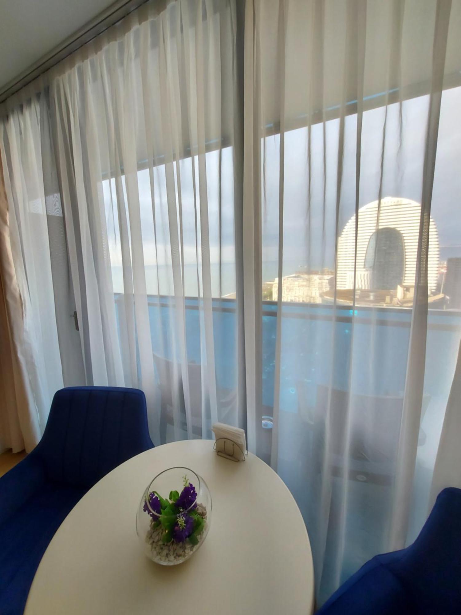 Номера На Высоких Этажах 24,31 Apartment Batumi Phòng bức ảnh