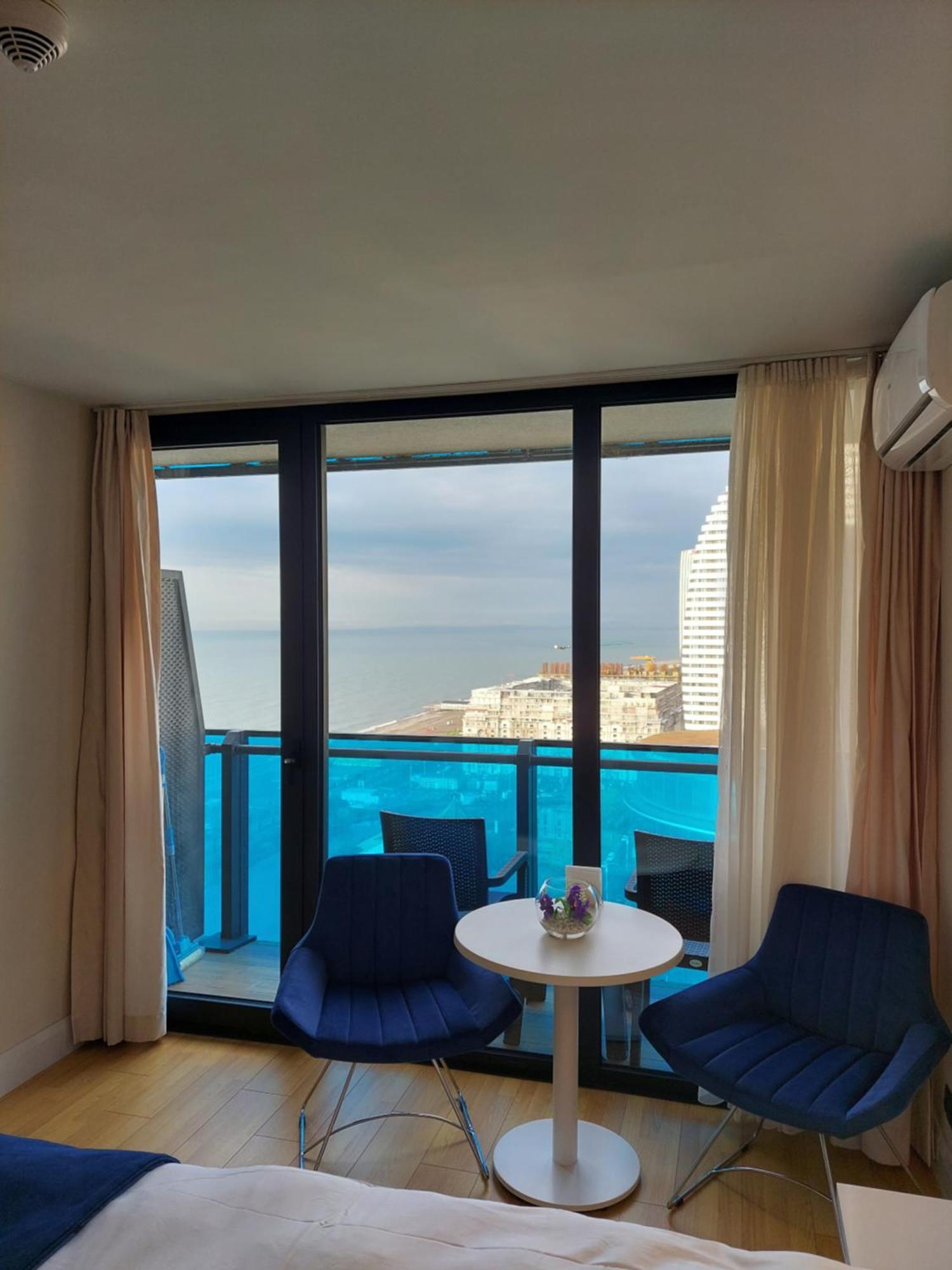Номера На Высоких Этажах 24,31 Apartment Batumi Phòng bức ảnh