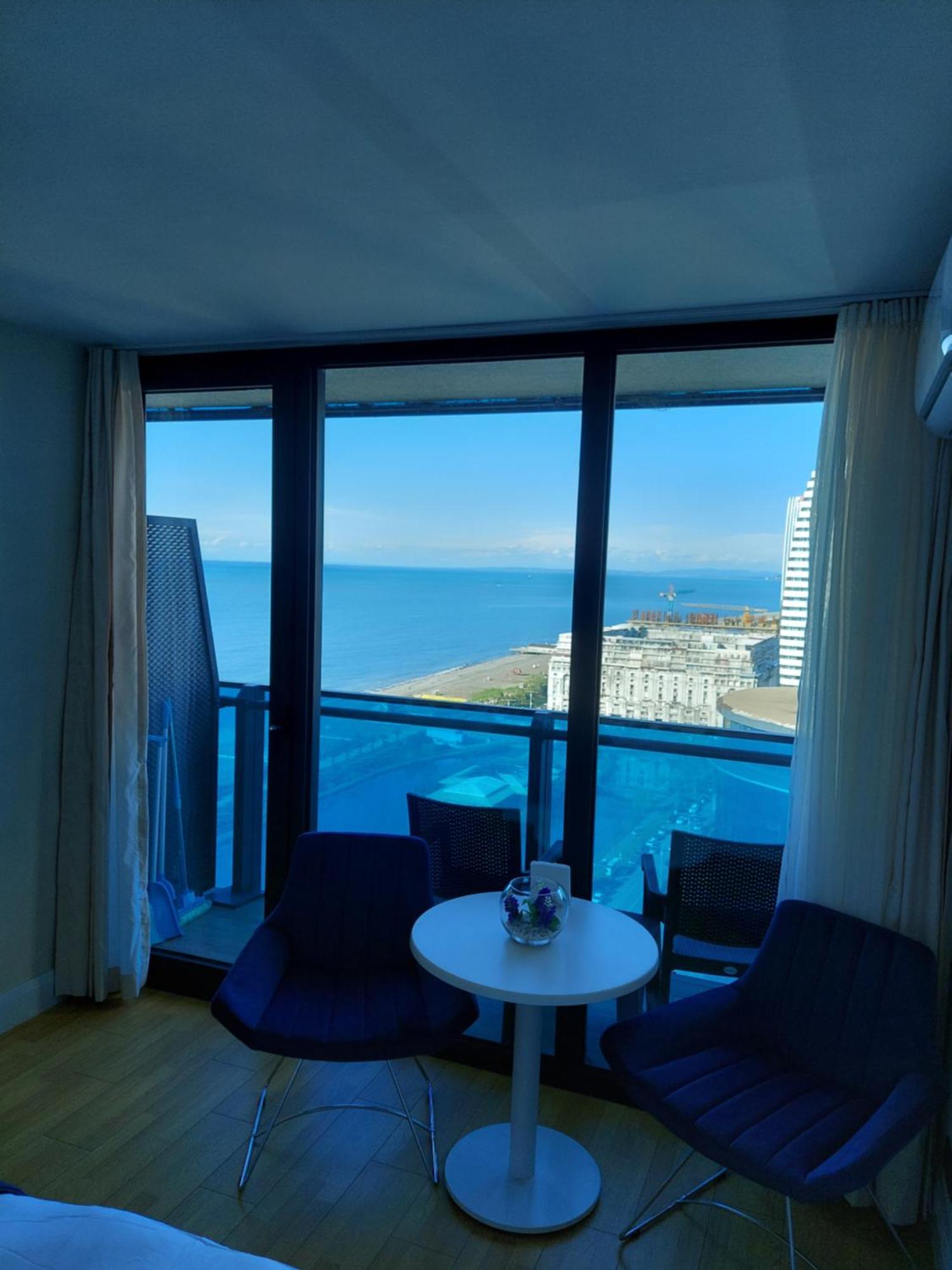Номера На Высоких Этажах 24,31 Apartment Batumi Phòng bức ảnh